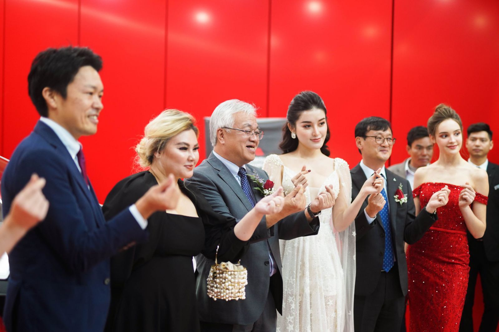 MITSUBISHI TRUNG THƯỢNG 1S